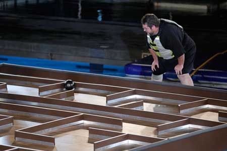Floating Maze Challenge