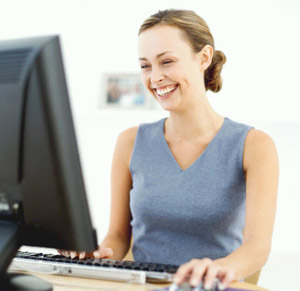 woman-at-computer