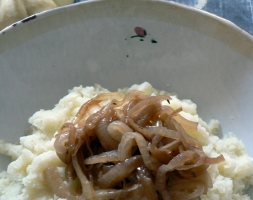 Paleo Mashed Cauliflower with Balsamic Caramelized Onions Photo