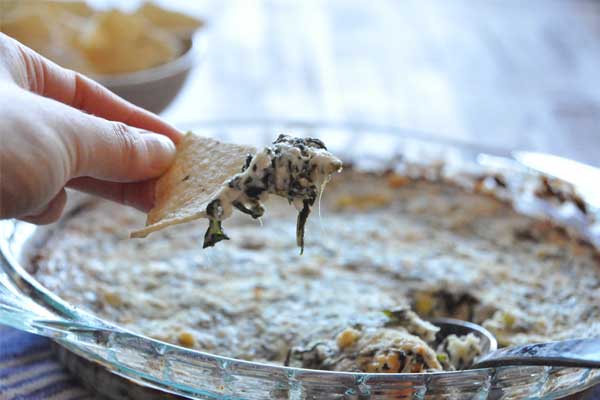 Healthy Spinach and Artichoke Dip